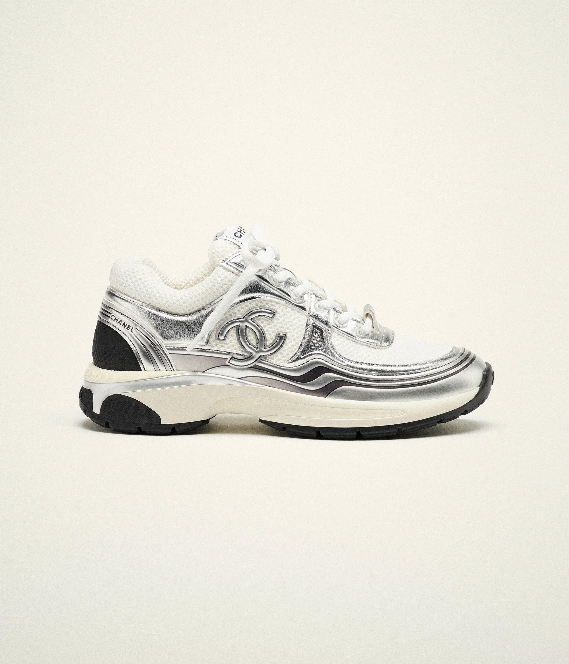 Chanel Runners White Silver STEP LUXE chanel-runners-white-silver-step-luxe